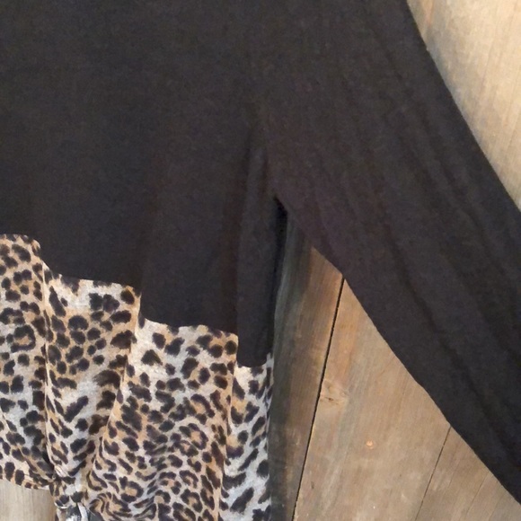 Promesa Colorblock Leopard Print Twist Front Tunic - Picture 3 of 11
